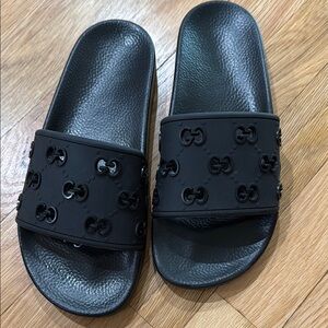 Look alike Gucci Black Slide Sandals with Embossed Soles